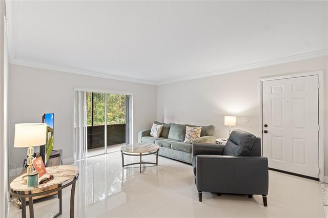 2 of 20 - 567 Trace Cir 104, Deerfield Beach, FL