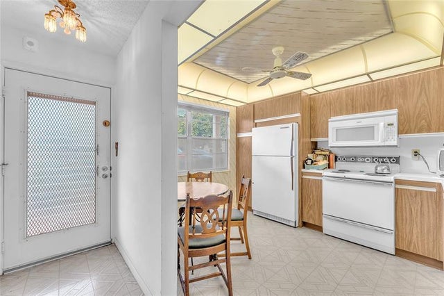 3 of 18 - 2101 Lucaya Bnd E1, Coconut Creek, FL