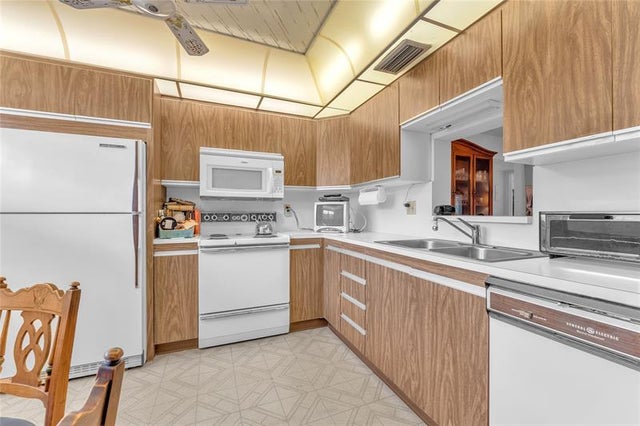 4 of 18 - 2101 Lucaya Bnd E1, Coconut Creek, FL