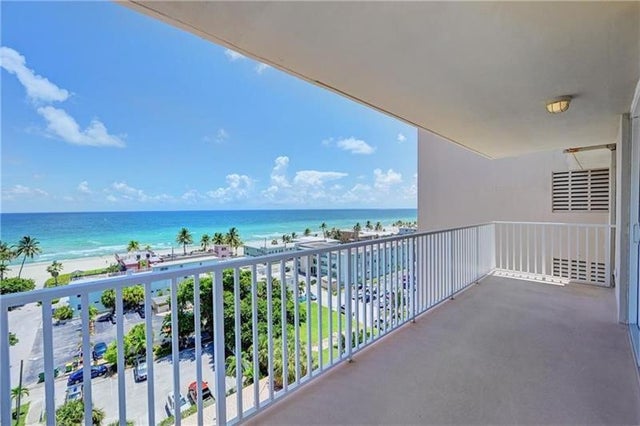 2 of 34 - 1401 S Ocean Dr Ph3, Hollywood, FL