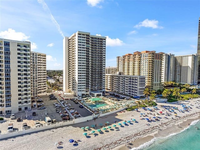 4 of 32 - 3140 S Ocean Dr 208, Hallandale, FL