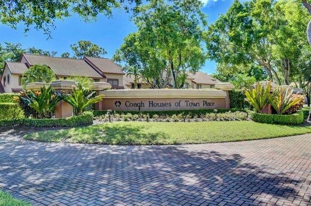 5590 Coach House Cir B, Boca Raton