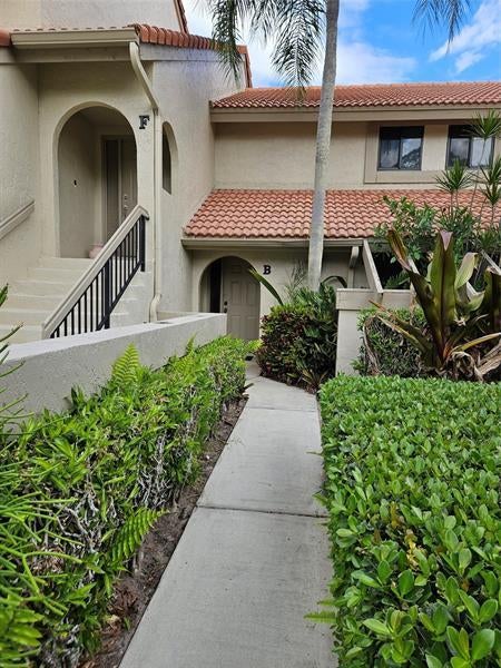 2 of 46 - 5590 Coach House Cir B, Boca Raton, FL