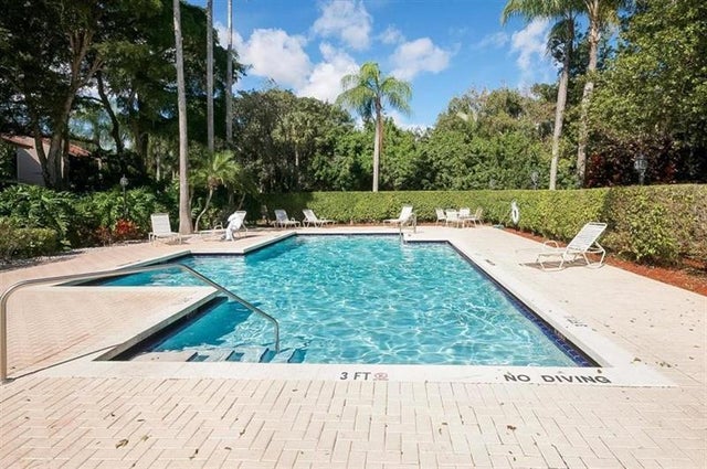 4 of 46 - 5590 Coach House Cir B, Boca Raton, FL