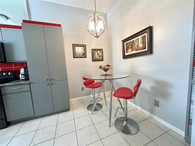 5 of 30 - 5379 Verona Dr E, Boynton Beach, FL