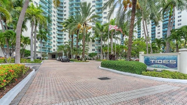 3 of 30 - 3901 S Ocean Dr 10d, Hollywood, FL