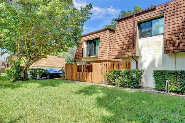 2 of 40 - 2070 Sw 90th Ave C-14, Davie, FL