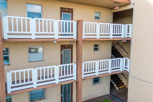 5 of 34 - 9041 Sunrise Lakes Blvd 206, Sunrise, FL