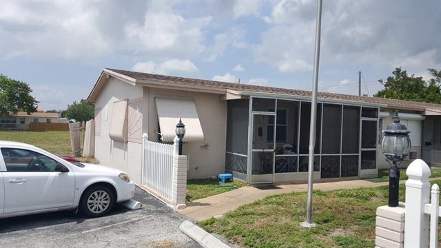 3 of 17 - 2213 Lincoln St 2, Hollywood, FL