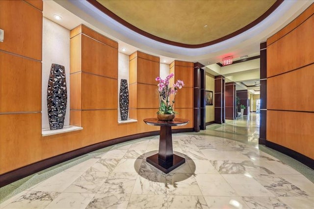5 of 21 - 16699 Collins Ave 4109, Sunny Isles Beach, FL