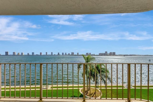 1 of 39 - 801 Lake Shore Dr 403, Lake Park, FL