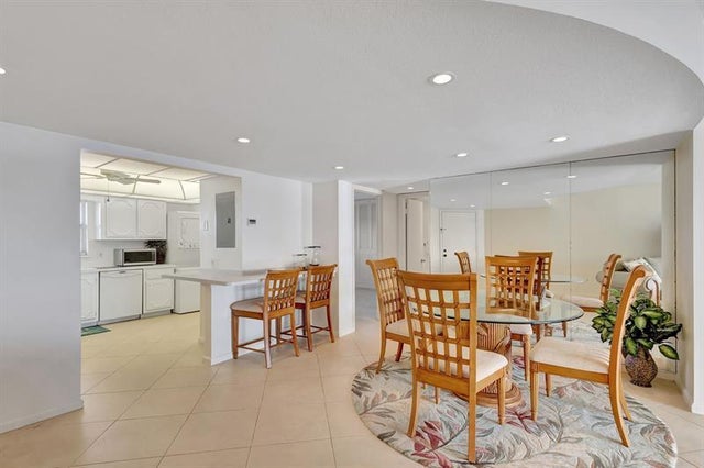 3 of 39 - 801 Lake Shore Dr 403, Lake Park, FL