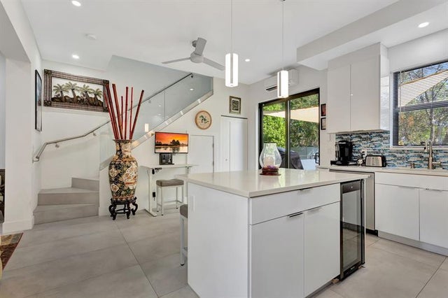 4 of 17 - 93 S Cortez Drive Circle R 93, Margate, FL
