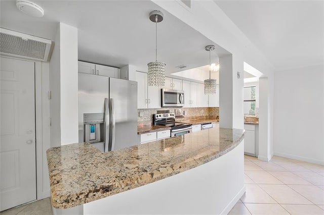 2 of 41 - 701 Nw 19th St 512, Fort Lauderdale, FL