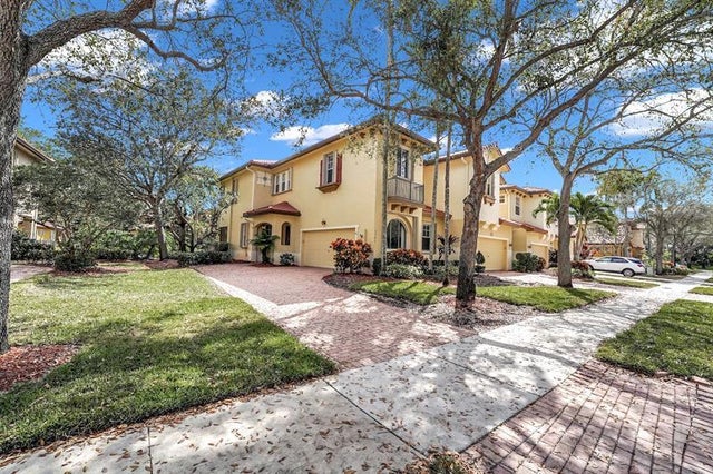 1 of 40 - 5747 Nw 119th Dr, Coral Springs, FL