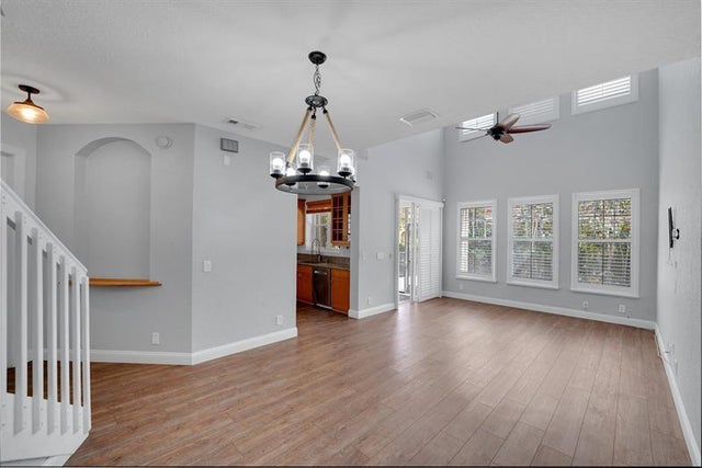 5 of 40 - 5747 Nw 119th Dr, Coral Springs, FL