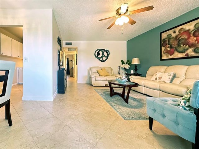 3 of 69 - 55 Oakridge E 55, Deerfield Beach, FL