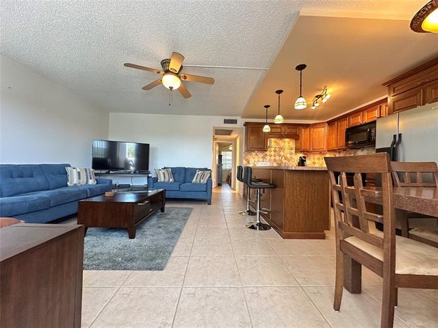 2 of 59 - 4006 Ellesmere A 4006, Deerfield Beach, FL