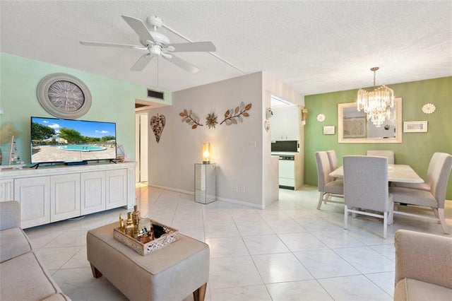 4 of 35 - 2058 Newport N 2058, Deerfield Beach, FL