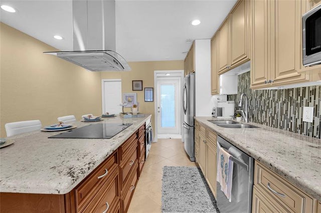 3 of 39 - 535 Hendricks Isle 305, Fort Lauderdale, FL