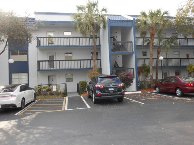 1 of 19 - 3150 Holiday Springs Blvd 311, Margate, FL