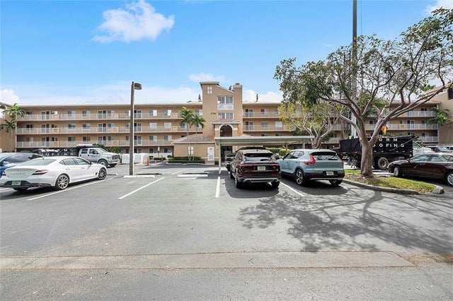 4 of 27 - 5746 Crystal Shores Drive 402, Boynton Beach, FL