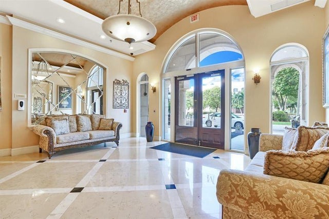 3 of 28 - 616 Clearwater Park Rd 403, West Palm Beach, FL