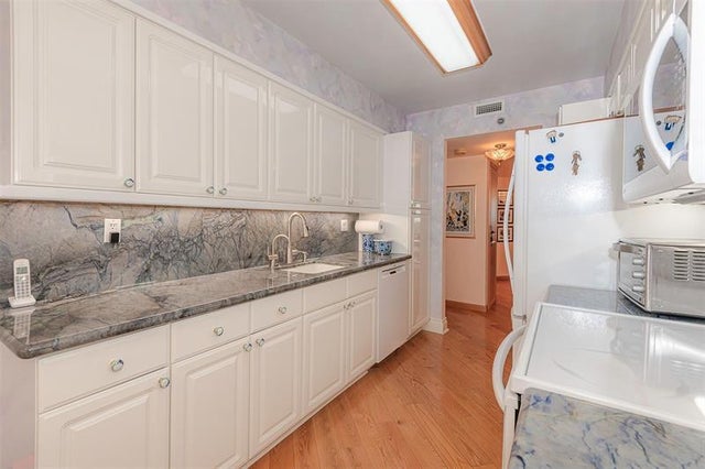 4 of 30 - 3598 Yacht Club Dr 1402, Miami, FL