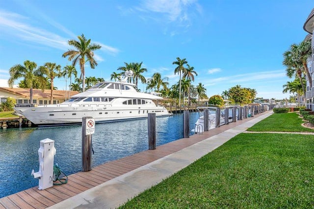 5 of 55 - 3111 Ne 51st St 205, Fort Lauderdale, FL