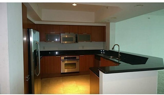 4 of 10 - 14951 Royal Oaks Ln 1608, North Miami, FL