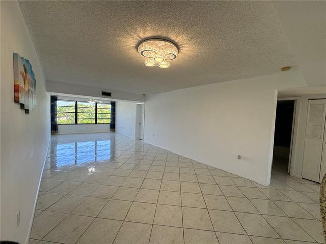 5 of 19 - 6121 Balboa Cir 306, Boca Raton, FL