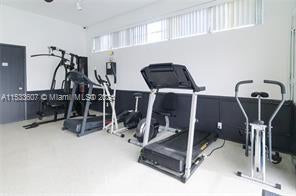 4 of 19 - 820 Sw 11th Ave 8b, Hallandale, FL