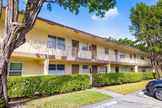 2 of 29 - 7360 Nw 1st St 206, Margate, FL