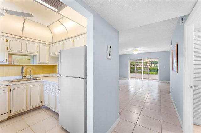 3 of 29 - 7360 Nw 1st St 206, Margate, FL