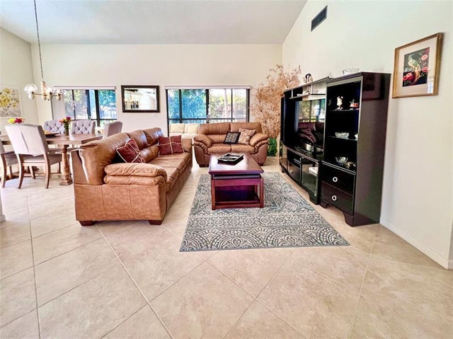 4 of 59 - 10771 Palm Lake Ave 201, Boynton Beach, FL