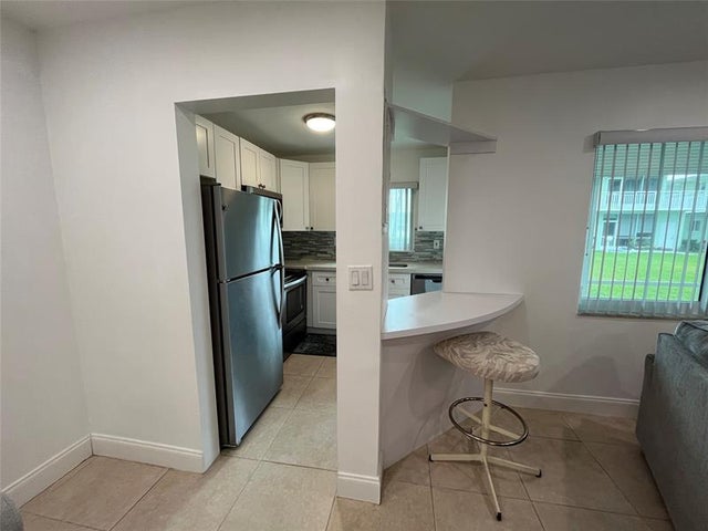 5 of 29 - 2100 Ne 38th St 128, Lighthouse Point, FL