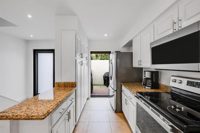4 of 30 - 547 Ne 7th Ave 3a, Fort Lauderdale, FL