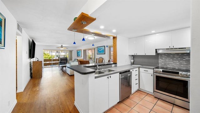 3 of 28 - 1700 Se 15th St 302, Fort Lauderdale, FL