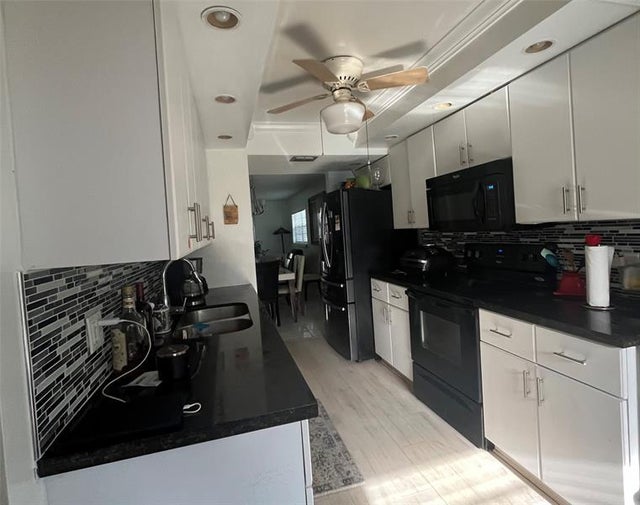 1 of 22 - 800 Sw 125th Way 112 O, Hollywood, FL