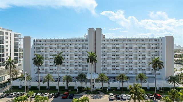 3 of 72 - 511 Bayshore Dr 410, Fort Lauderdale, FL