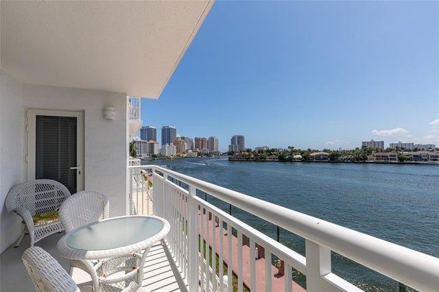 4 of 72 - 511 Bayshore Dr 410, Fort Lauderdale, FL