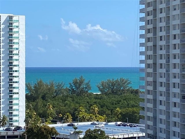 1 of 36 - 400 Kings Point Dr 1423, Sunny Isles Beach, FL