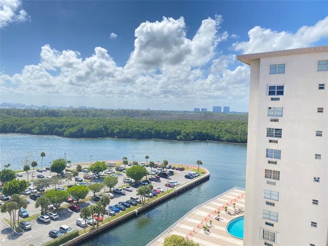 3 of 36 - 400 Kings Point Dr 1423, Sunny Isles Beach, FL