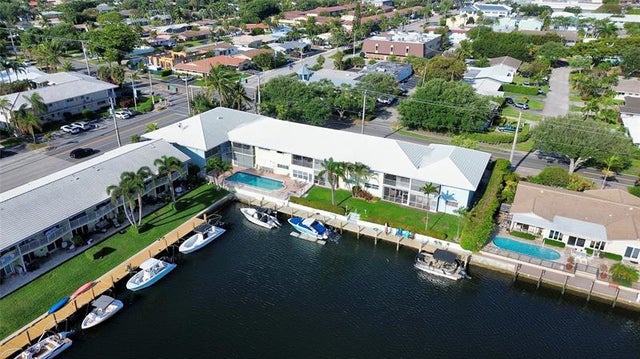 3 of 27 - 2301 Ne 36th St 202, Lighthouse Point, FL