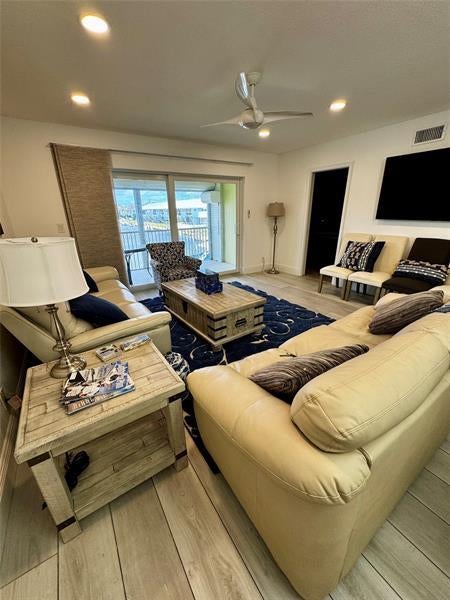 4 of 27 - 2301 Ne 36th St 202, Lighthouse Point, FL