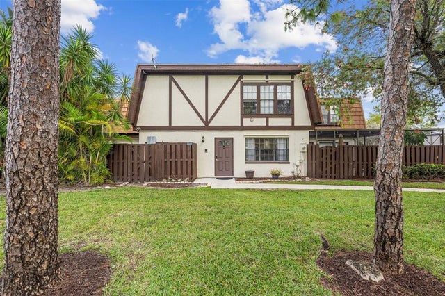 1 of 28 - 100 Weybridge Cir D, Royal Palm Beach, FL