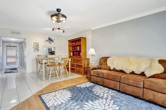 5 of 25 - 1050 Country Club Dr 209, Margate, FL