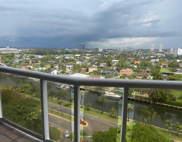 1 of 7 - 3640 Yacht Club Dr 1501, Aventura, FL