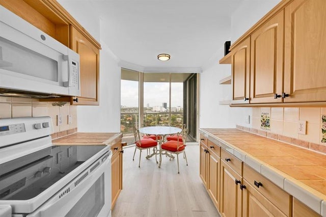 3 of 7 - 3640 Yacht Club Dr 1501, Aventura, FL