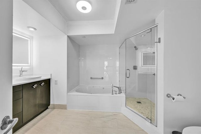 5 of 7 - 3640 Yacht Club Dr 1501, Aventura, FL